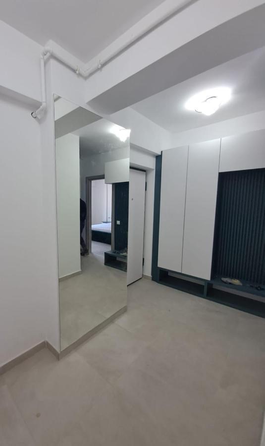 Happy Rental Apartments 2 Крайова Екстериор снимка