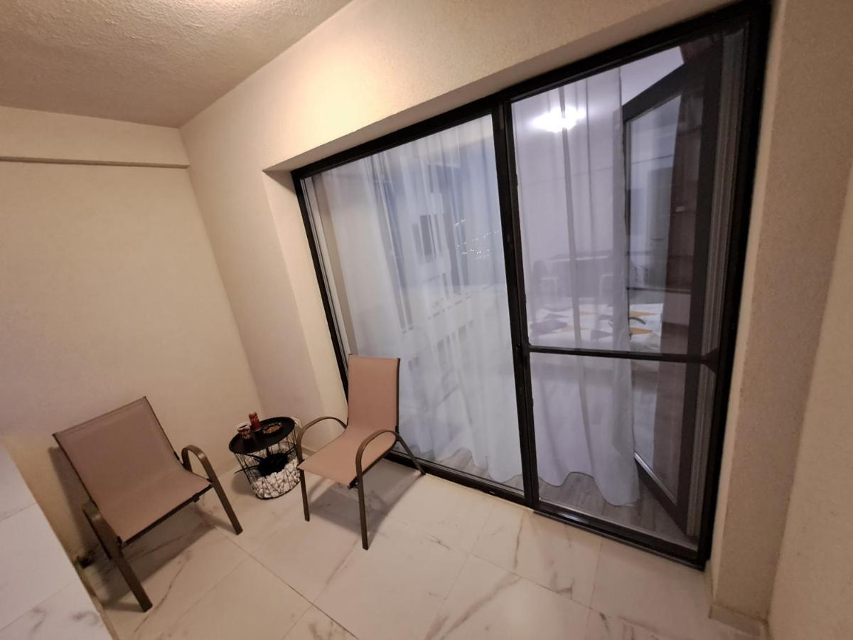 Happy Rental Apartments 2 Крайова Екстериор снимка